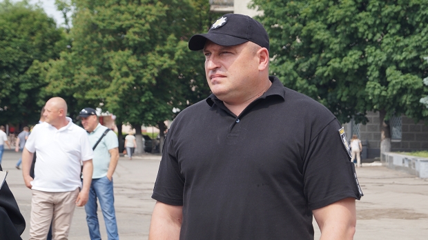 Бывший начальник Павлоградской полиции Алексей Брандис теперь защищает фермеров Бывший начальник Павлоградской полиции Алексей Брандис теперь защищает фермеров